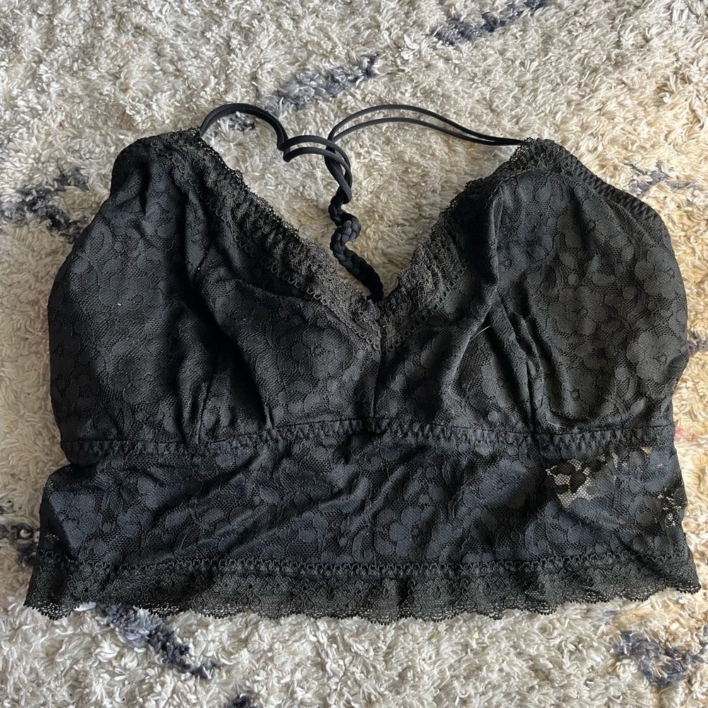 Gilly hicks Bandou/tank top black floral lace